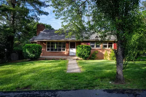 216 Orchard Ln, Harrisonburg, VA 22801