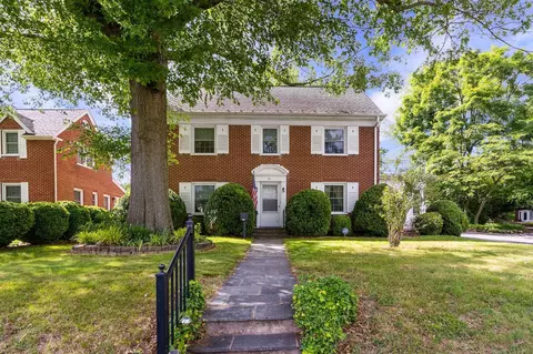 811 Jefferson Ave, Waynesboro, VA 22980