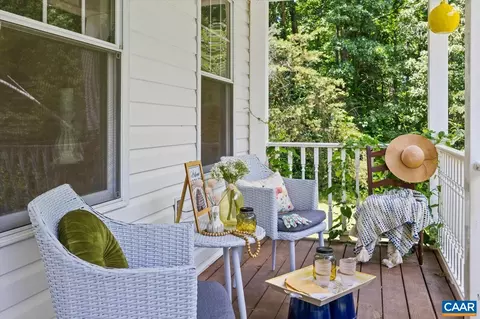 8158 Pat Dennis Rd, Scottsville, VA 24590