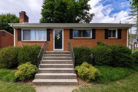 1194 Blandford St, Staunton, VA 24401