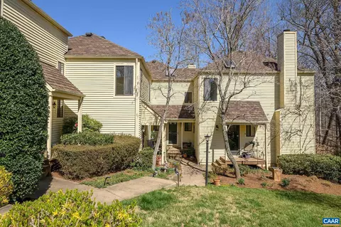 1204 Chatham Rdg, Charlottesville, VA 22901