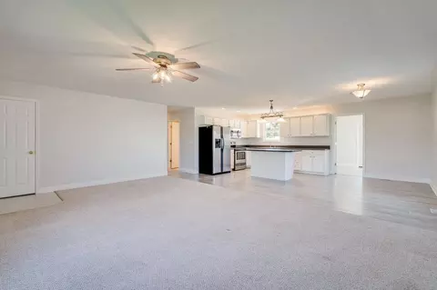 2145 Cloverleaf Ln, Dayton, VA 22821 photo 4