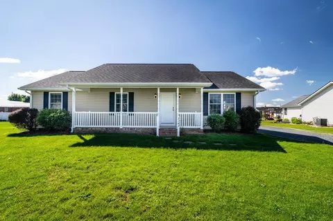 2145 Cloverleaf Ln, Dayton, VA 22821