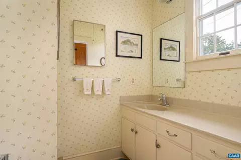 287 E Main St E, Orange, VA 22960 photo 16