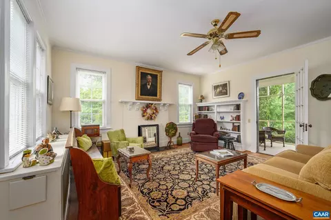287 E Main St E, Orange, VA 22960 photo 8
