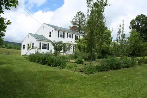 215 Potomac River Rd, Monterey, VA 24465