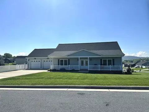 551 Roadrunner St, Broadway, VA 22815