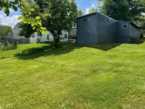 39 Breezewood Dr, Staunton, VA 24401