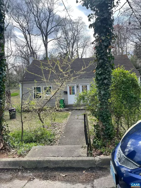 2525 Woodland Dr, Charlottesville, VA 22903