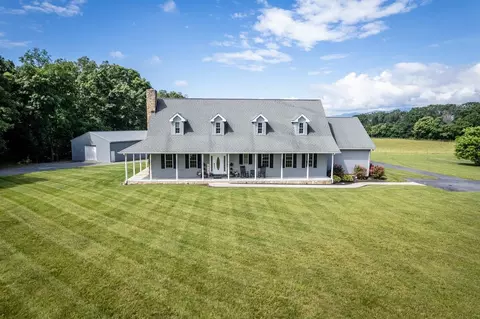 1131 Fleeburg Loop, Shenandoah, VA 22849