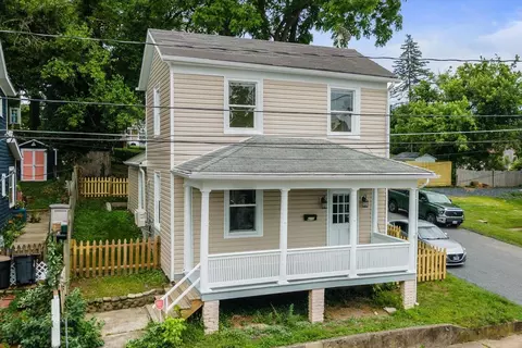 415 Gooch St, Staunton, VA 24401