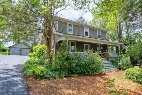 1808 Churchville Ave, Staunton, VA 24401