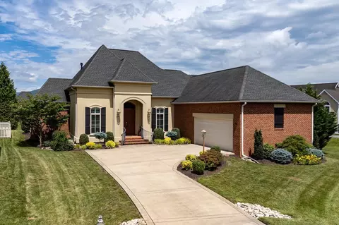 131 Cadogan Ct, Harrisonburg, VA 22801