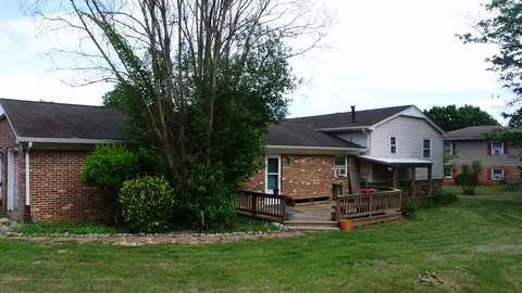 7 Brighton Ct, Stuarts Draft, VA 24477 photo 4