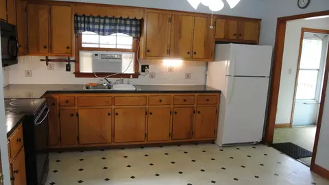 7 Brighton Ct, Stuarts Draft, VA 24477 photo 6