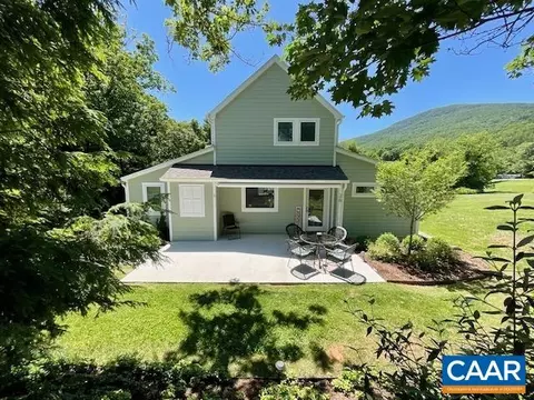 26 Meadow Ln, Nellysford, VA 22958
