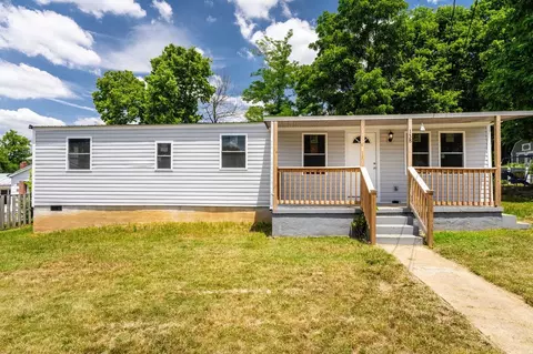 138 W Stuart St W, New Market, VA 22844
