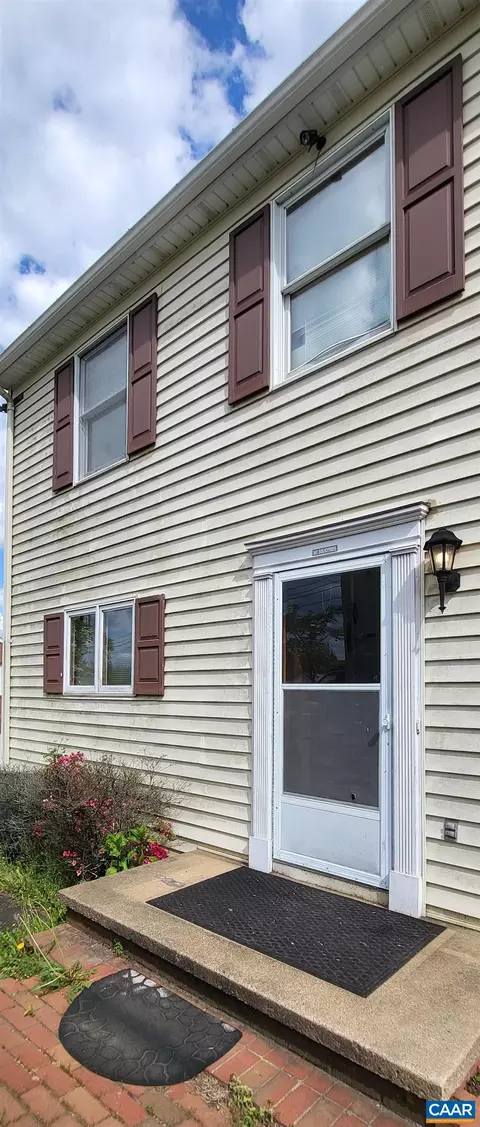 1014 Coleman St #B, Charlottesville, VA 22901