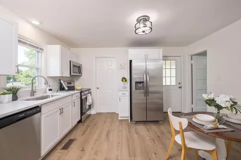 1443 N Delphine Ave N, Waynesboro, VA 22980