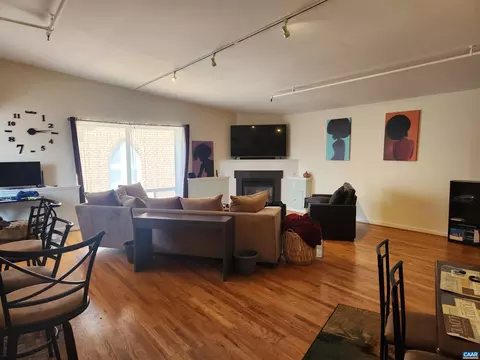 107 W Main St W # 3, Charlottesville, VA 22903