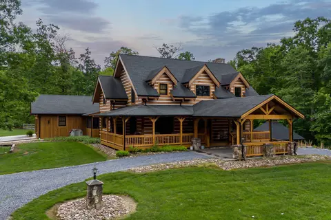 4487 Mountain Farm Rd, Elkton, VA 22827