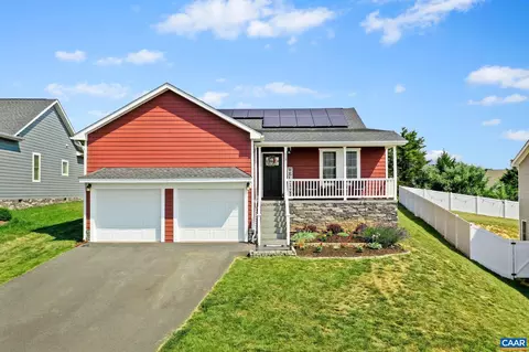 113 Chamberlain Dr, Staunton, VA 24401