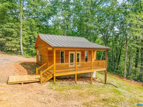 596 Red Bird Dr, Stanardsville, VA 22973
