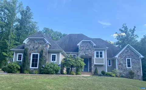 127 Merry Oaks Ln, Palmyra, VA 22963