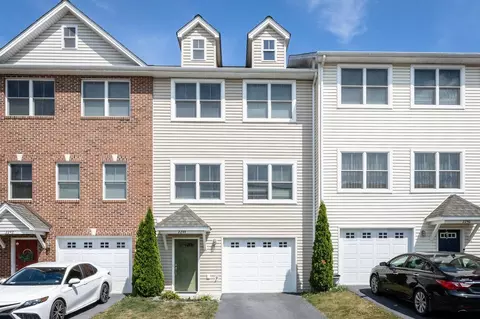 2244 Lapis Ln, Harrisonburg, VA 22801