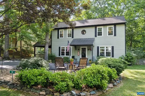 18 Possum Ln, Palmyra, VA 22963