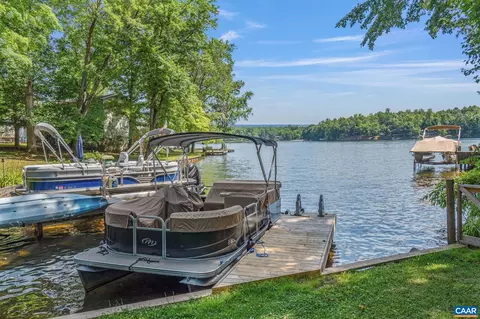 4 Pineknoll Cir, Palmyra, VA 22963