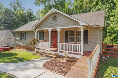 7 Putt Cir, Palmyra, VA 22963 photo 2