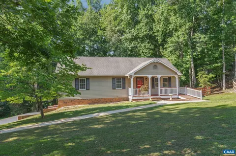 7 Putt Cir, Palmyra, VA 22963