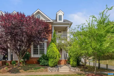 1025 Farrow Dr, Charlottesville, VA 22901