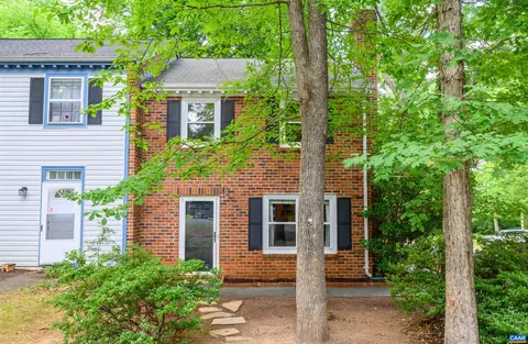 101 Pepper Pl, Charlottesville, VA 22902