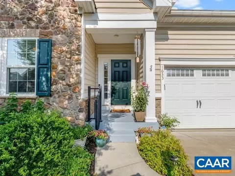 1633 Regent St, Charlottesville, VA 22911