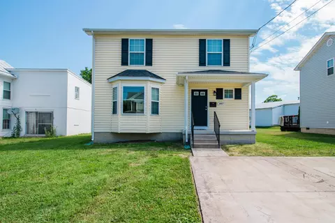 447 E Queen St, Strasburg, VA 22657