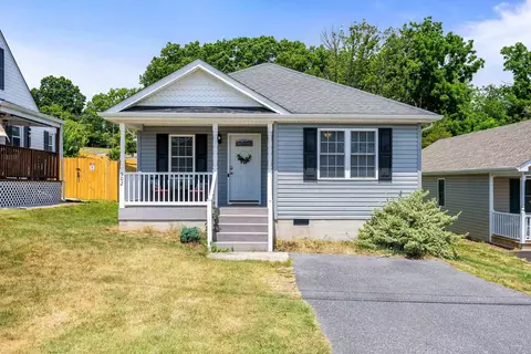 502 F St, Staunton, VA 24401