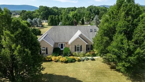 246 Hampton Dr, Stuarts Draft, VA 24477