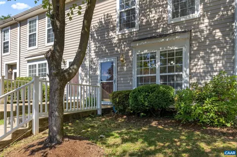 125 Waterbury Ct, Charlottesville, VA 22902
