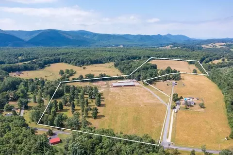 435 Lofton Rd, Raphine, VA 24472 photo 2