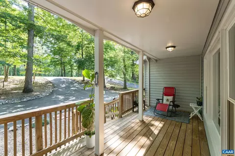 17 Fairway Dr, Palmyra, VA 22963 photo 4