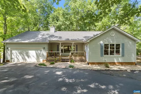 17 Fairway Dr, Palmyra, VA 22963