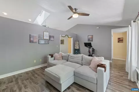 17 Fairway Dr, Palmyra, VA 22963 photo 9