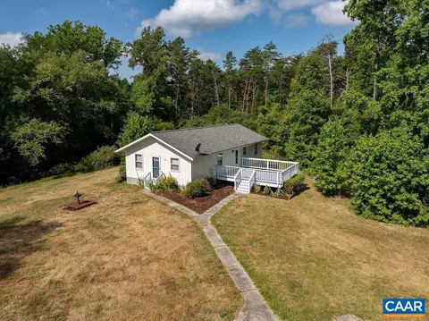 339 Dogwood Dr, Kents Store, VA 23084