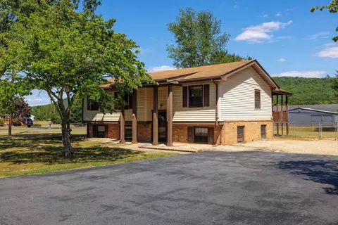 36 Georganna Dr, Lyndhurst, VA 22952