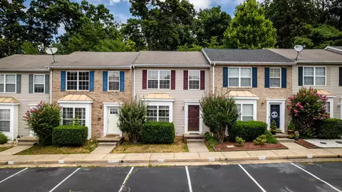 627 Stonewall Dr, Harrisonburg, VA 22801