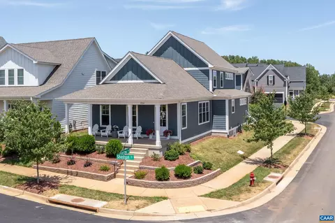 1704 Shelton St, Charlottesville, VA 22901