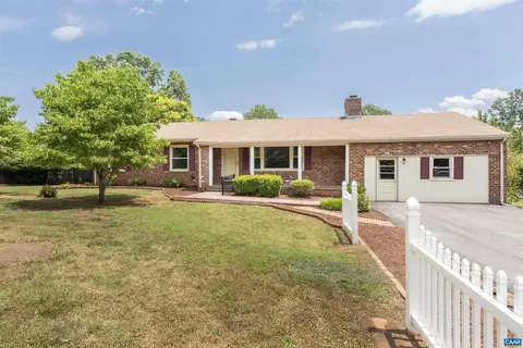 2502 Huntington Rd, Charlottesville, VA 22901