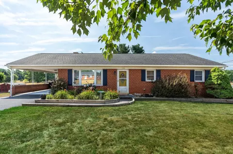 180 Tinkling Spring Rd, Fishersville, VA 22939